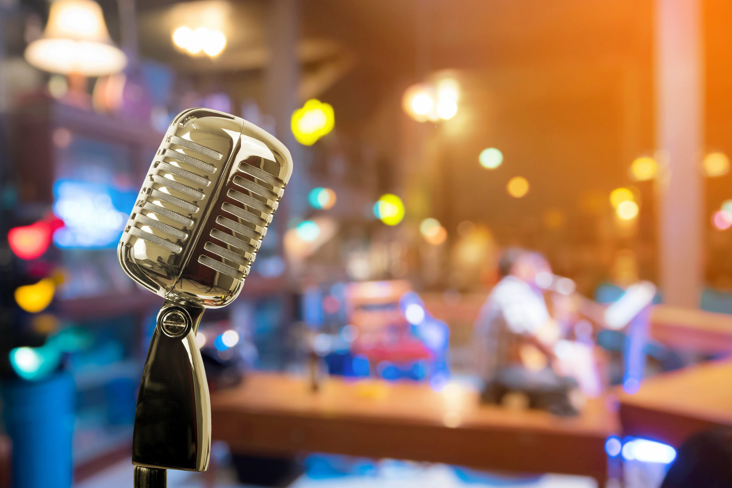 Restaurant Audio Video Ottawa - AV Geeks RESTAURANT-AUDIO-VISUAL-min-scaled